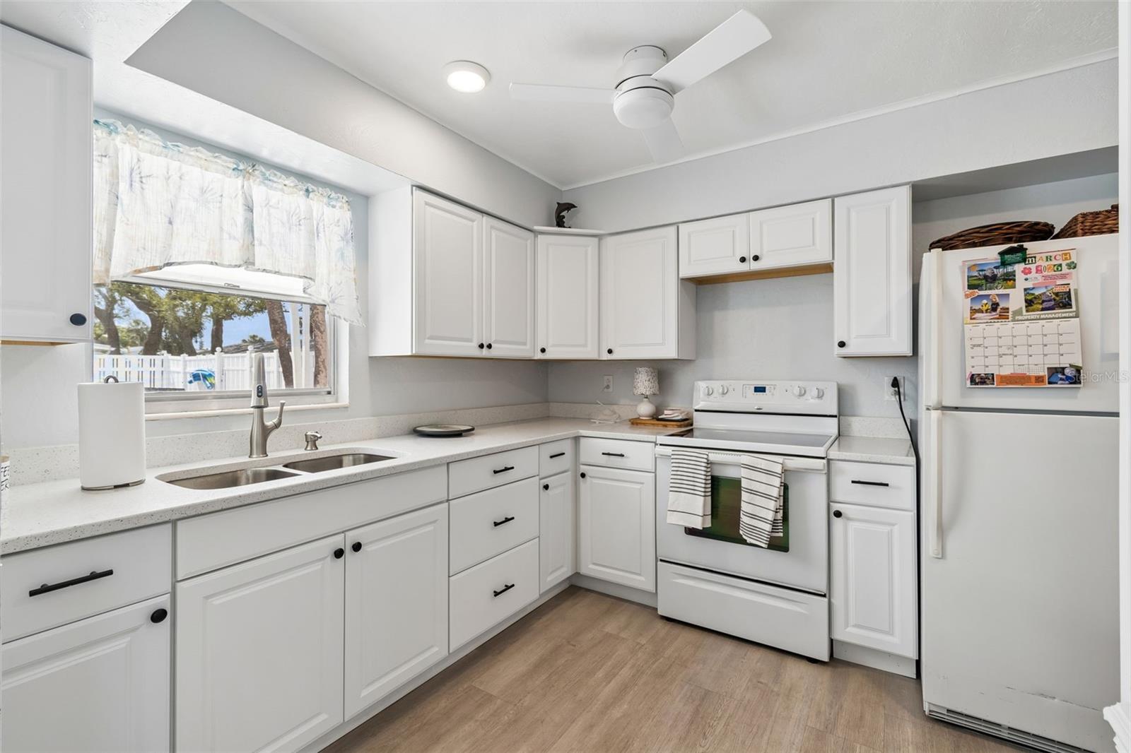 6072 ARLENE WAY, BRADENTON, FL, 34207