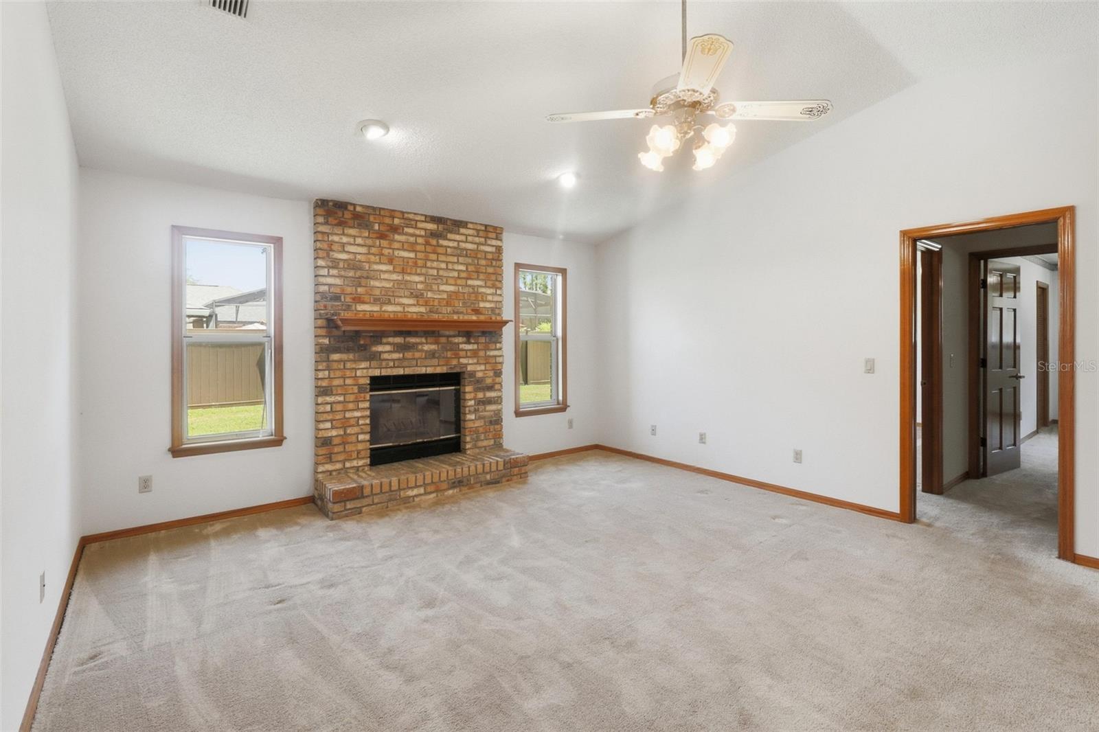 417 GLEN ABBEY LN, DEBARY, FL, 32713