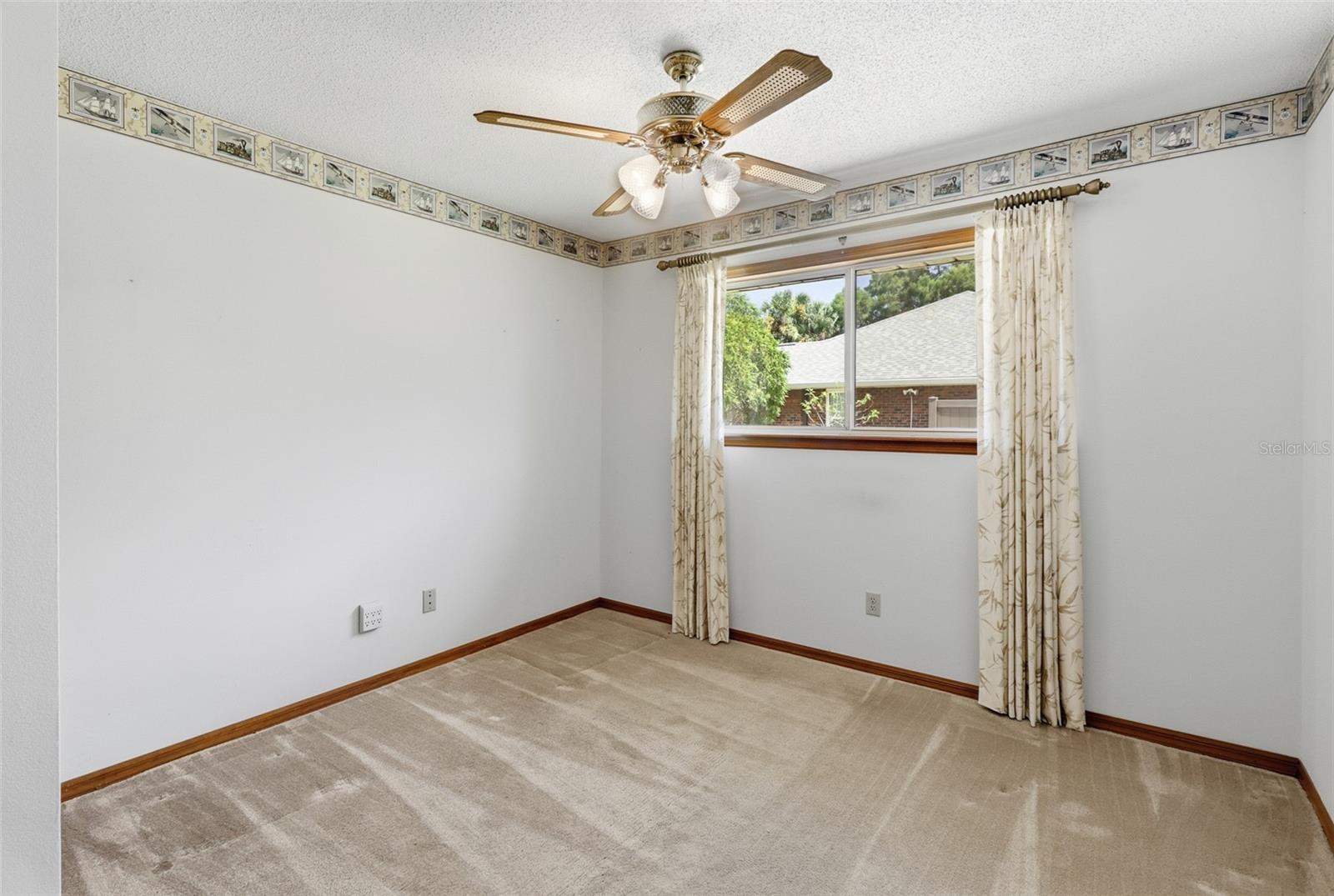 417 GLEN ABBEY LN, DEBARY, FL, 32713