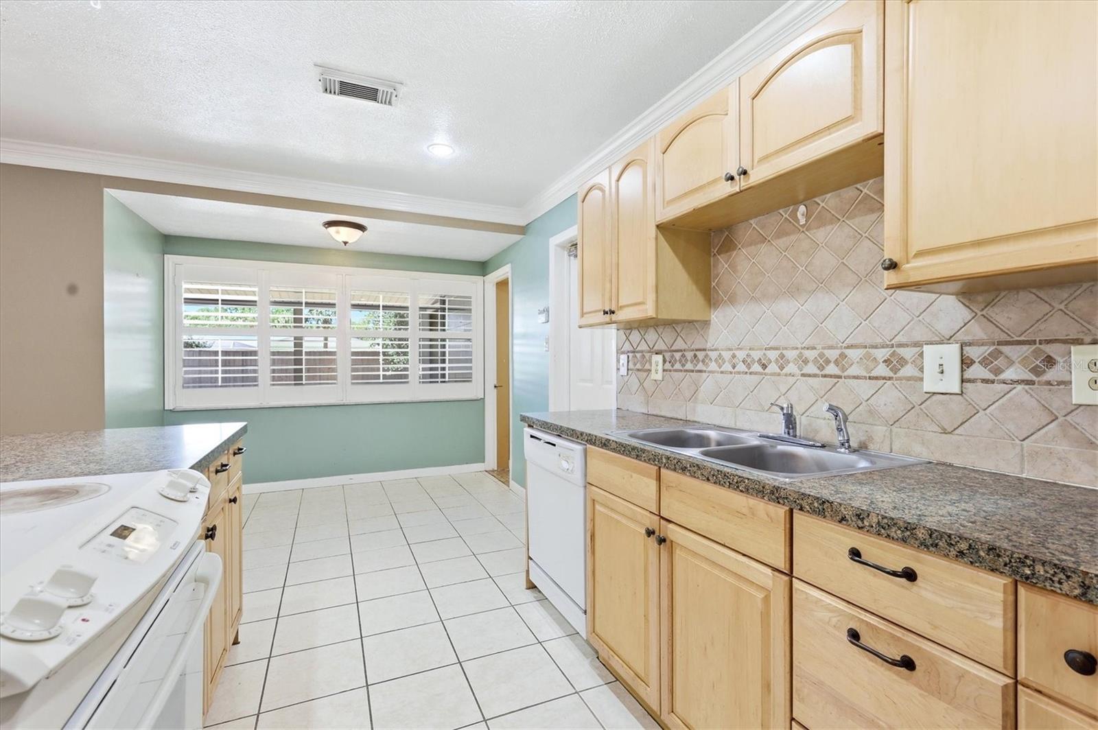 13808 CHERRY BROOK LN, TAMPA, FL, 33618