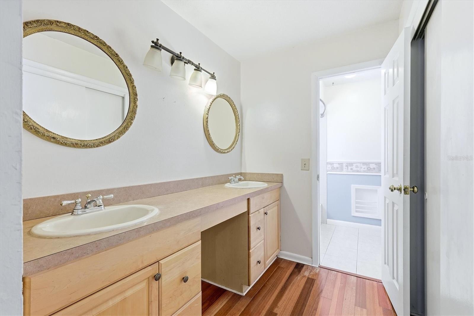 13808 CHERRY BROOK LN, TAMPA, FL, 33618
