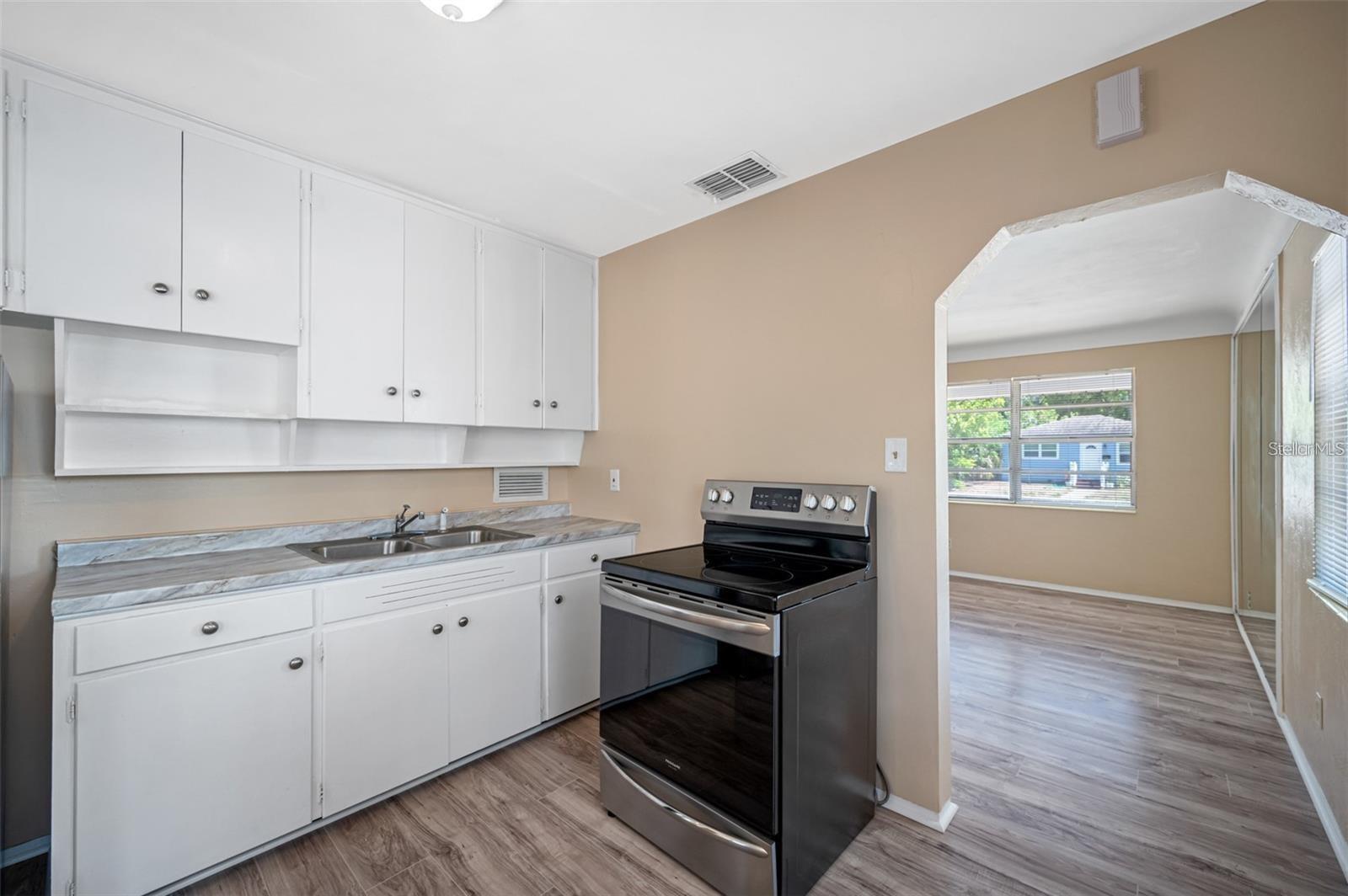 5055 3RD AVE S, ST PETERSBURG, FL, 33707
