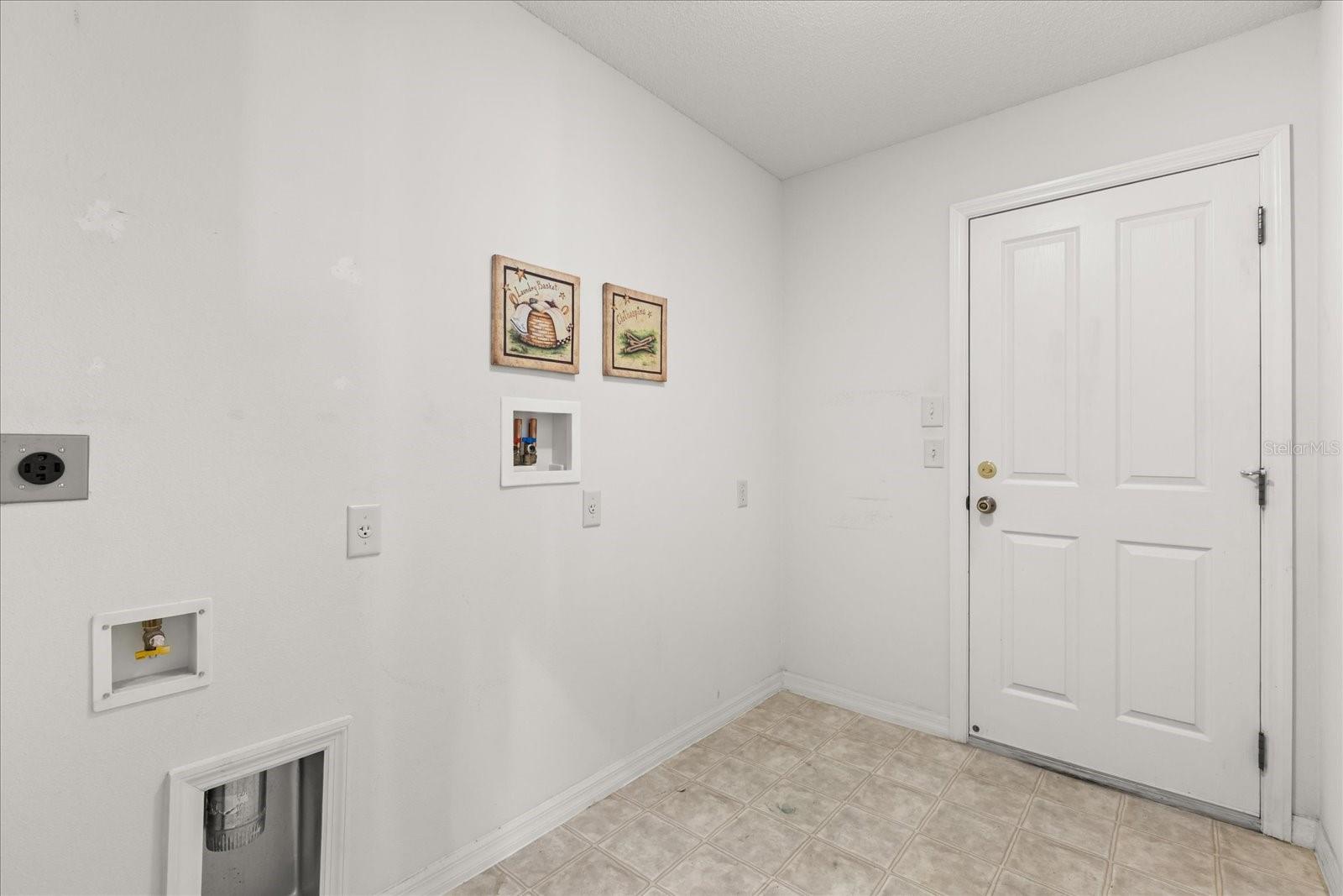 2467 AMBLER CIR, THE VILLAGES, FL, 32162