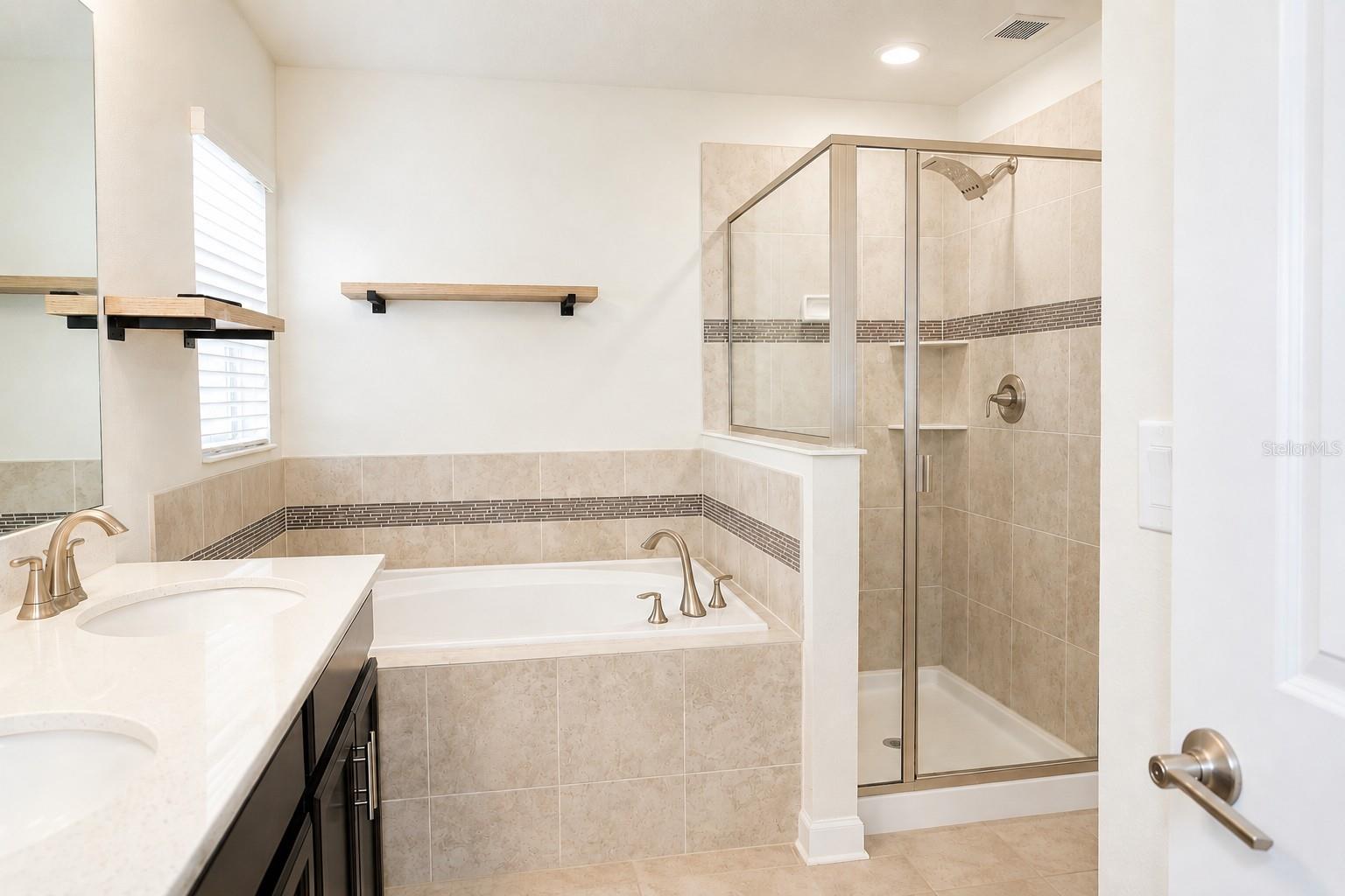 2172 LAKE SIDE AVE, DAVENPORT, FL, 33837