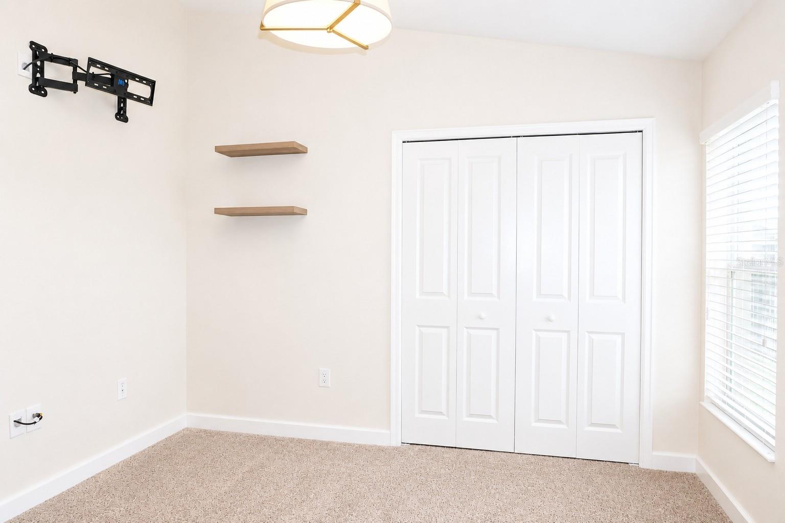 2172 LAKE SIDE AVE, DAVENPORT, FL, 33837