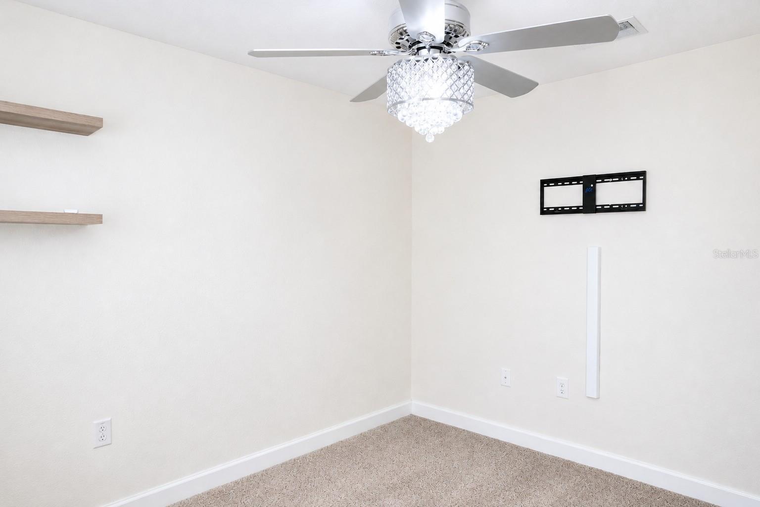 2172 LAKE SIDE AVE, DAVENPORT, FL, 33837