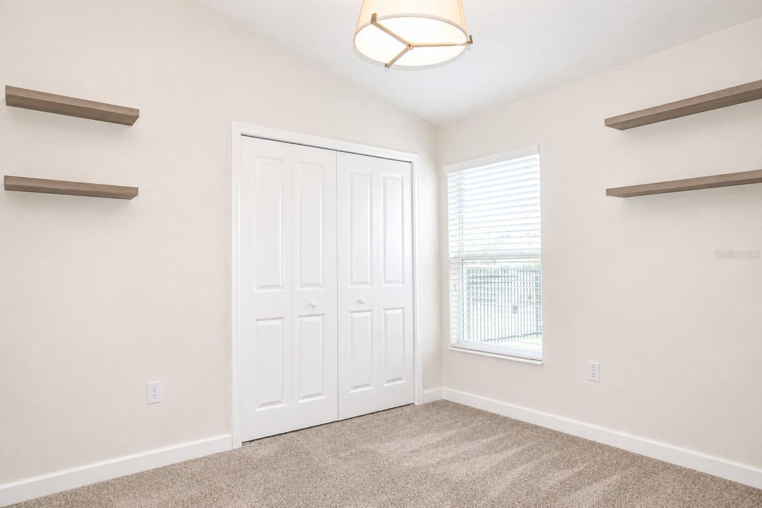 2172 LAKE SIDE AVE, DAVENPORT, FL, 33837