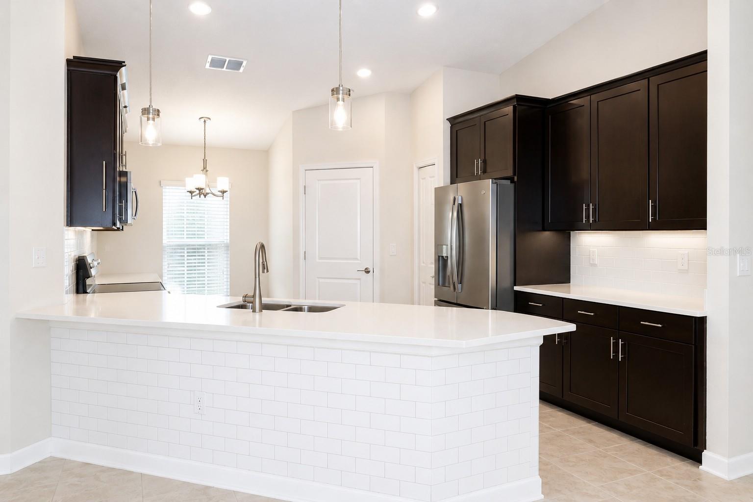 2172 LAKE SIDE AVE, DAVENPORT, FL, 33837
