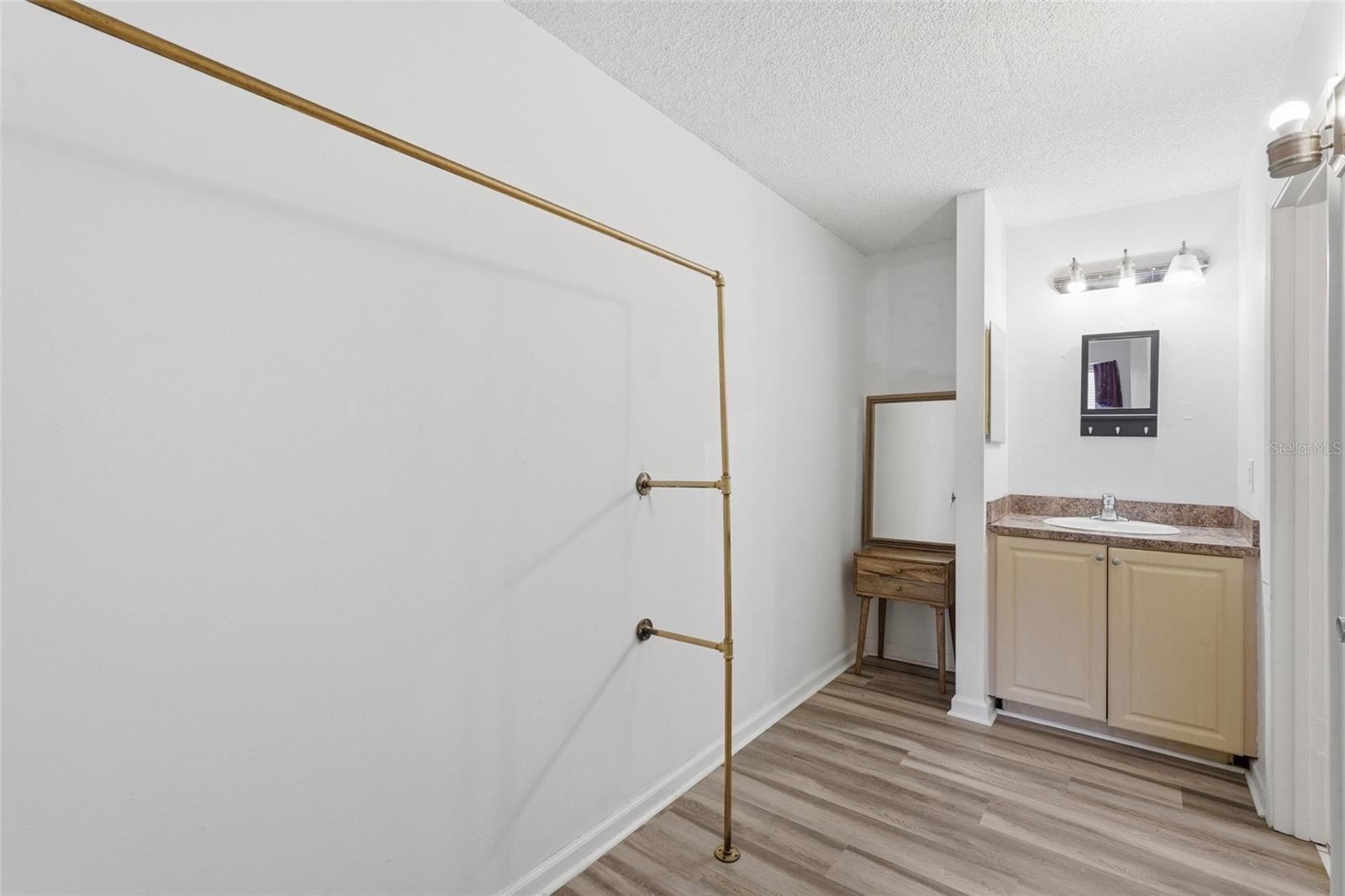 2366 E MALL DR #403, FORT MYERS, FL, 33901