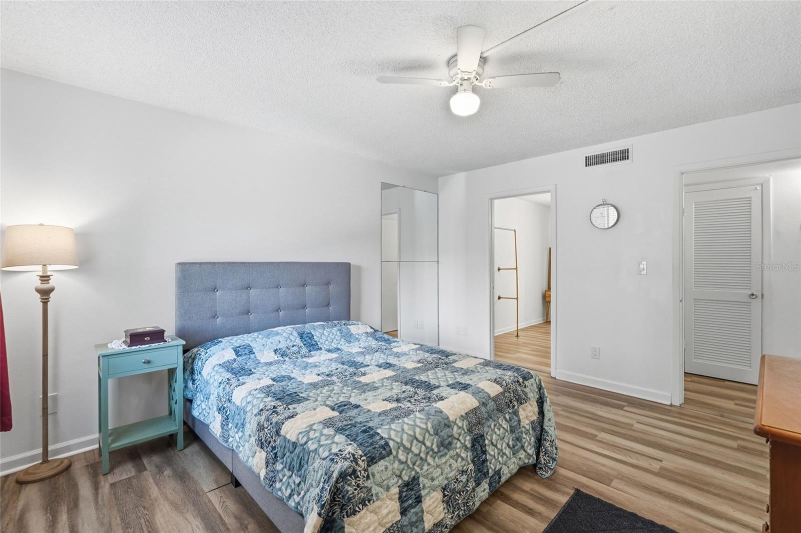 2366 E MALL DR #403, FORT MYERS, FL, 33901