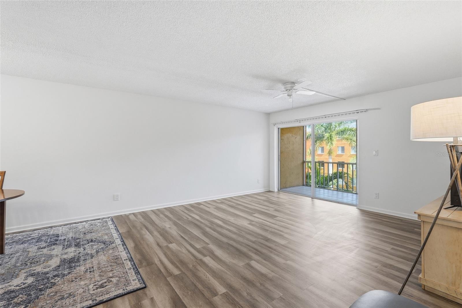 2366 E MALL DR #403, FORT MYERS, FL, 33901