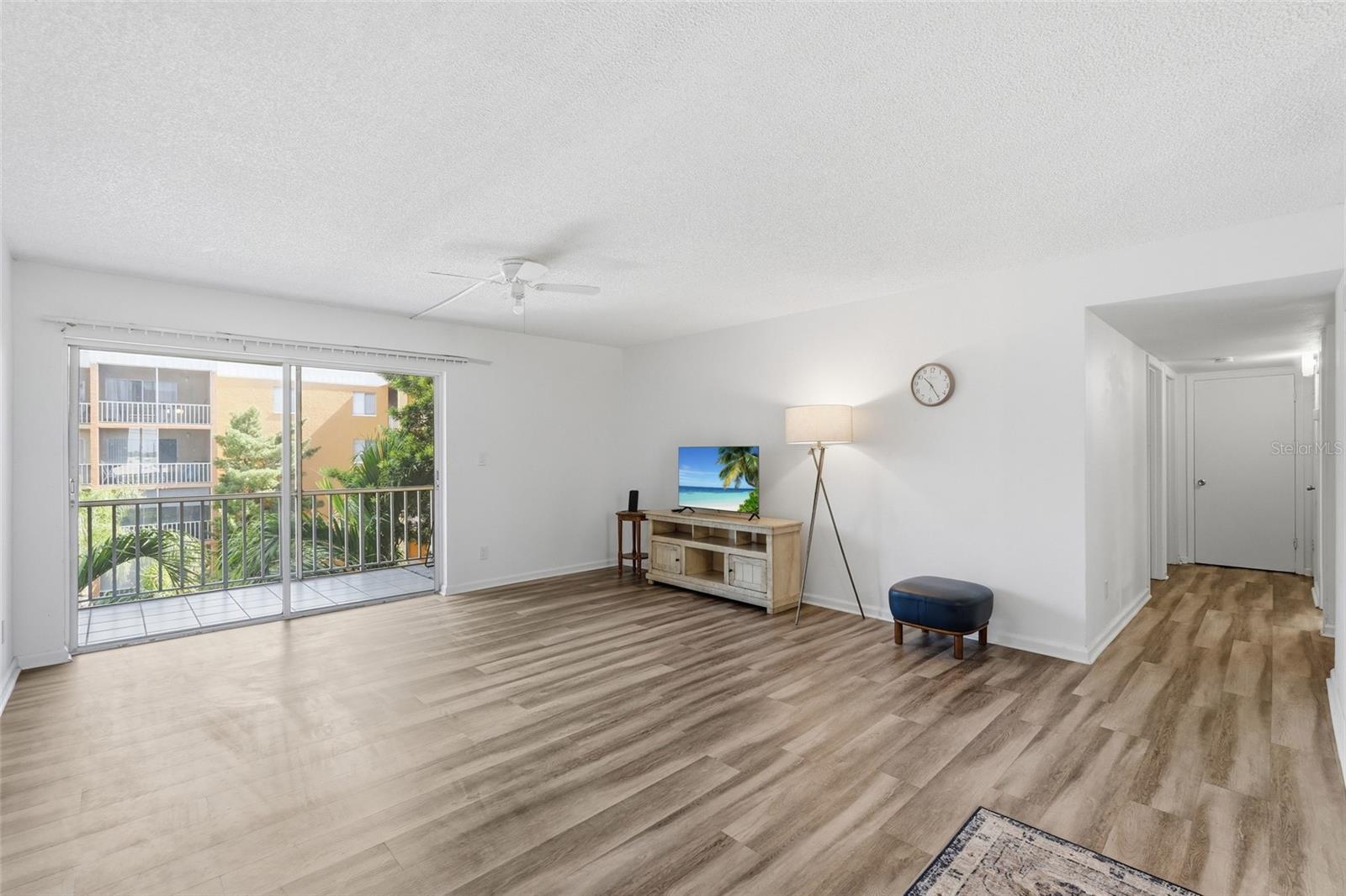 2366 E MALL DR #403, FORT MYERS, FL, 33901