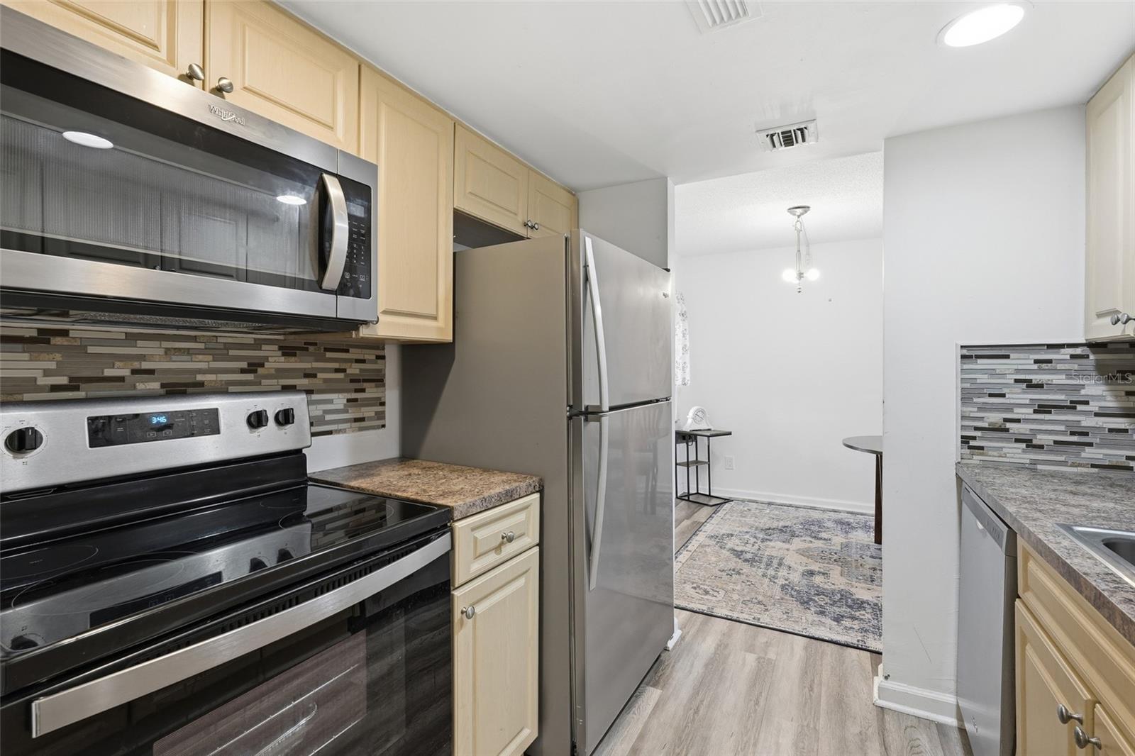 2366 E MALL DR #403, FORT MYERS, FL, 33901