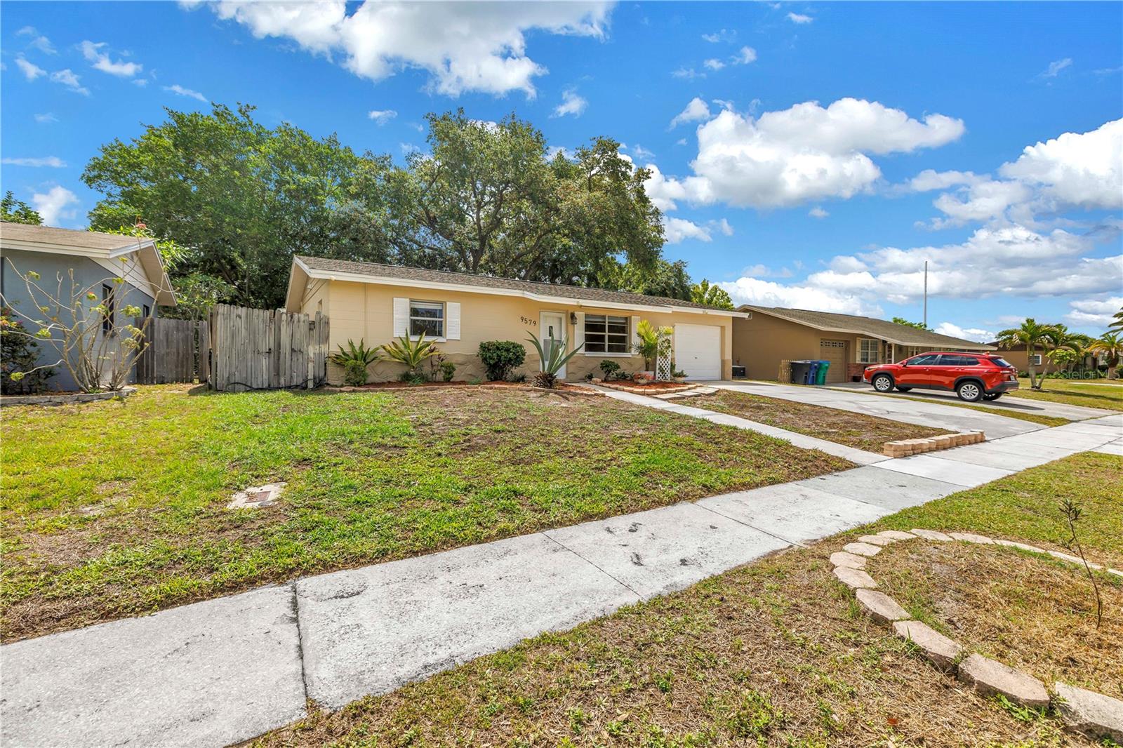 9579 GOLDEN GROVE ST, SEMINOLE, FL, 33772