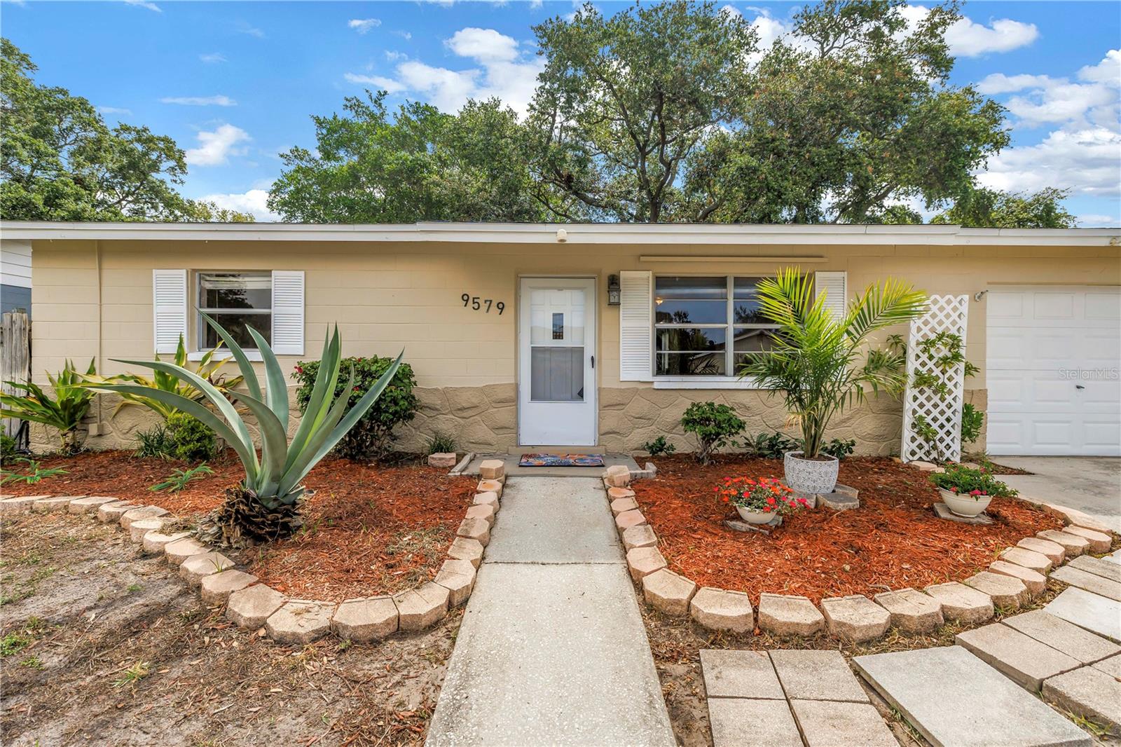 9579 GOLDEN GROVE ST, SEMINOLE, FL, 33772