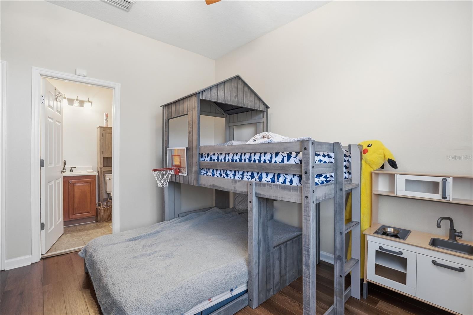 815 S FORT HARRISON AVE, CLEARWATER, FL, 33756