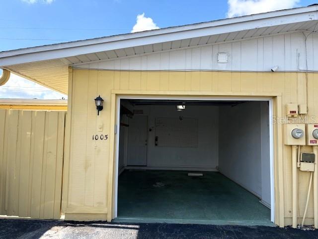 1005 RICKENBACKER DR, SUN CITY CENTER, FL, 33573