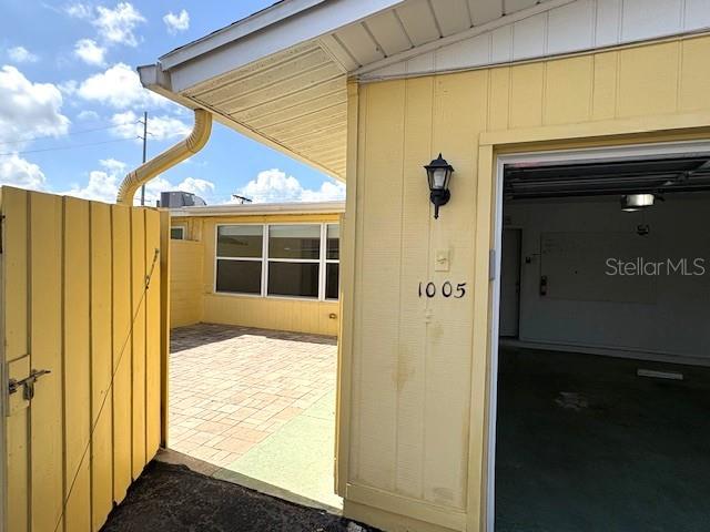 1005 RICKENBACKER DR, SUN CITY CENTER, FL, 33573