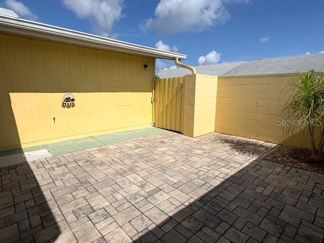 1005 RICKENBACKER DR, SUN CITY CENTER, FL, 33573