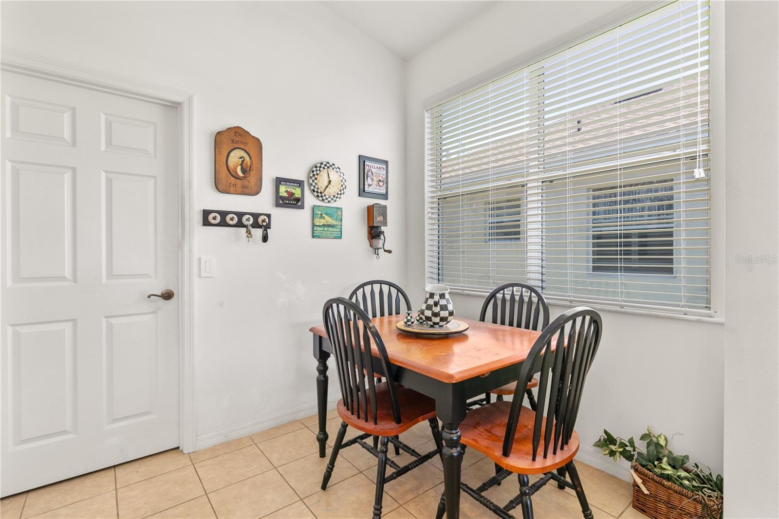 112 FLAME VINE WAY, GROVELAND, FL, 34736