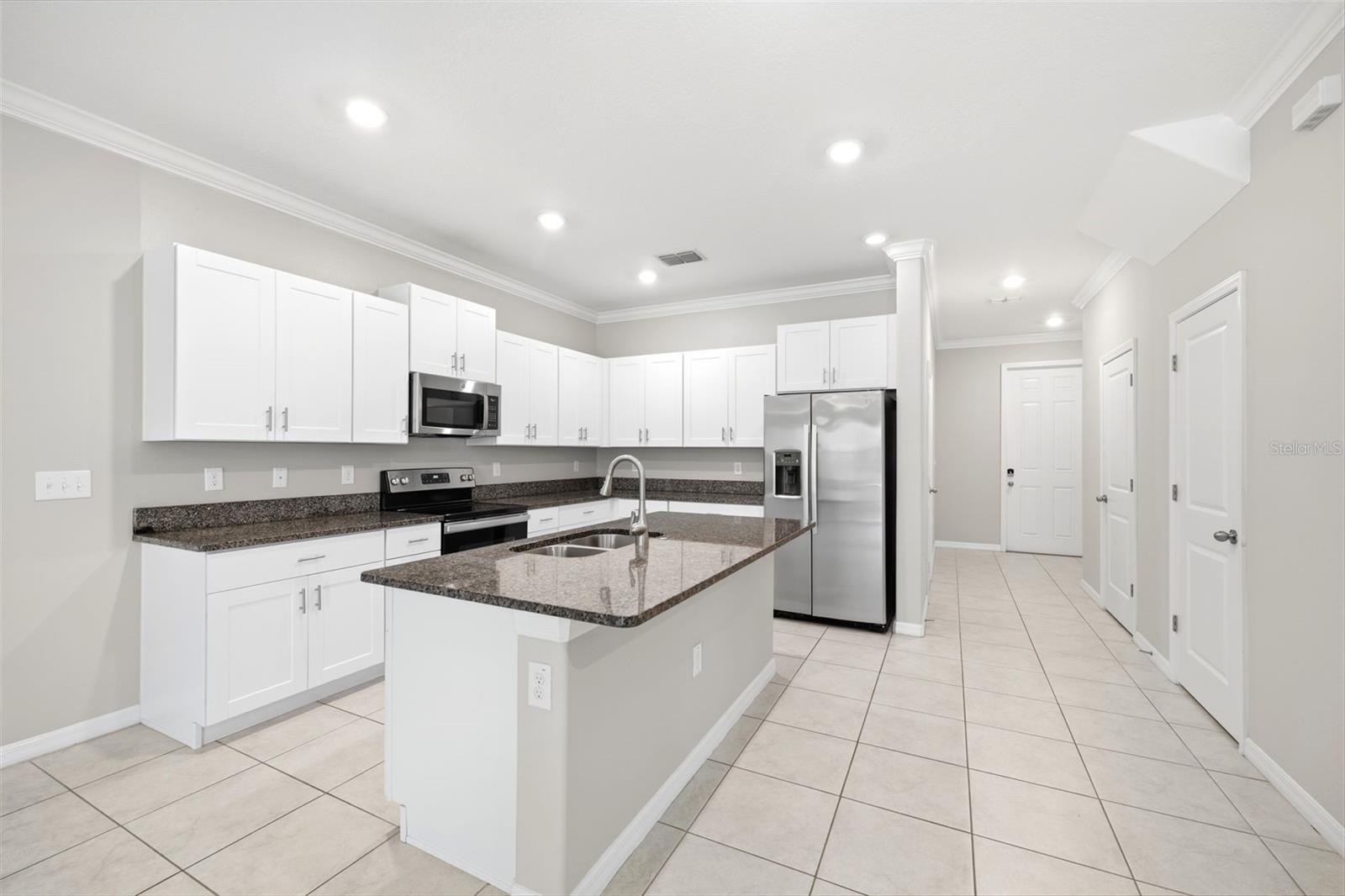 31555 BLUE PASSING LOOP, WESLEY CHAPEL, FL, 33545