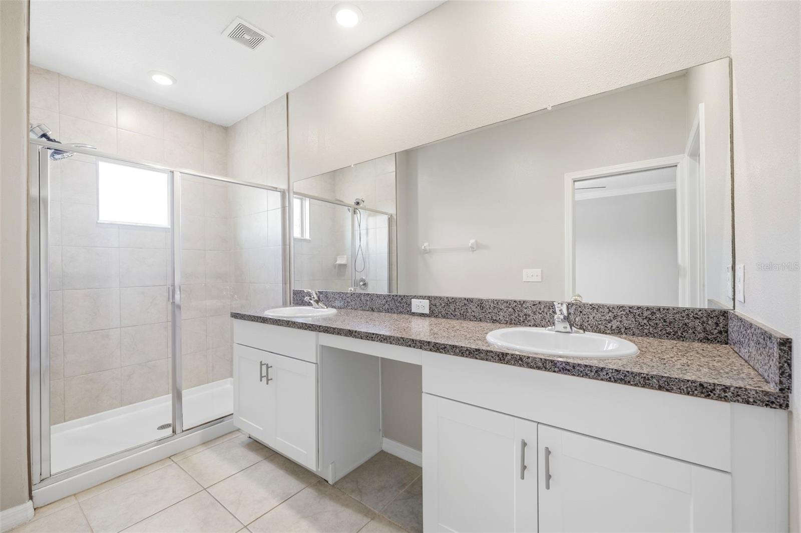31555 BLUE PASSING LOOP, WESLEY CHAPEL, FL, 33545