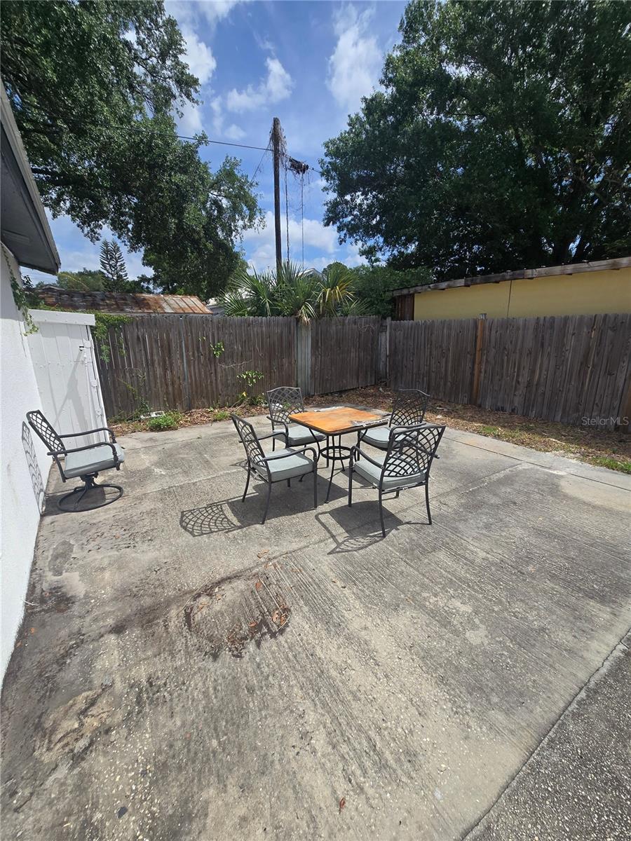 2406 E CLARK ST #A & B, TAMPA, FL, 33605