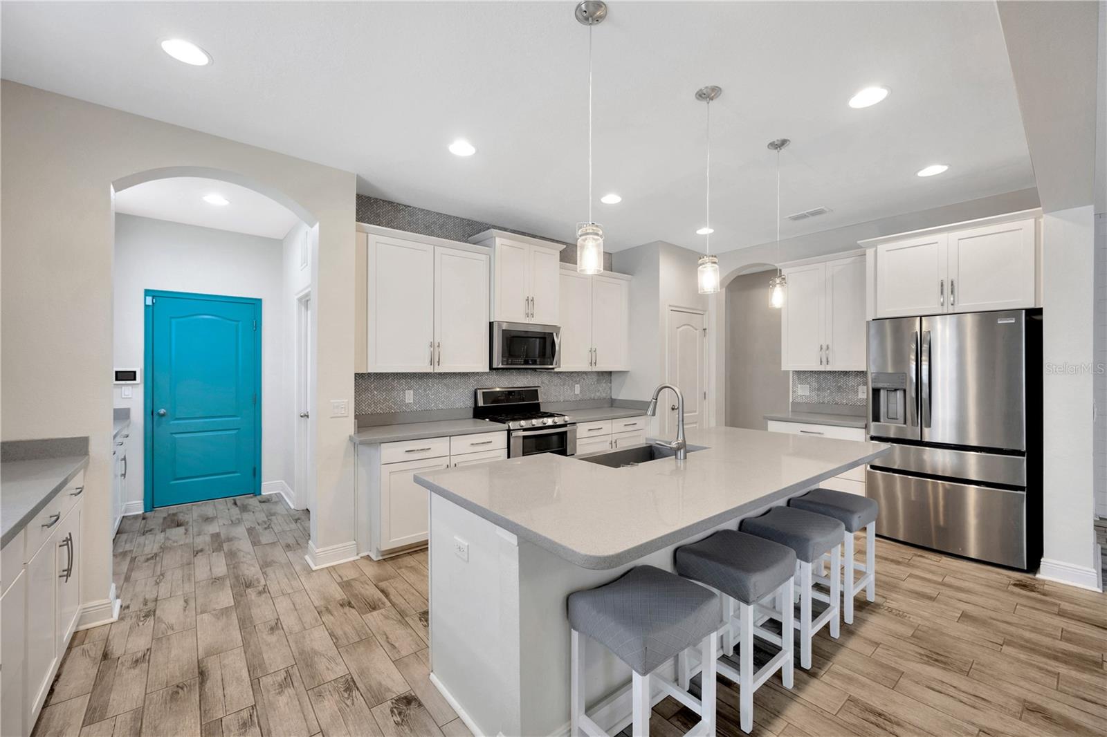 6518 PARK STRAND DR, APOLLO BEACH, FL, 33572