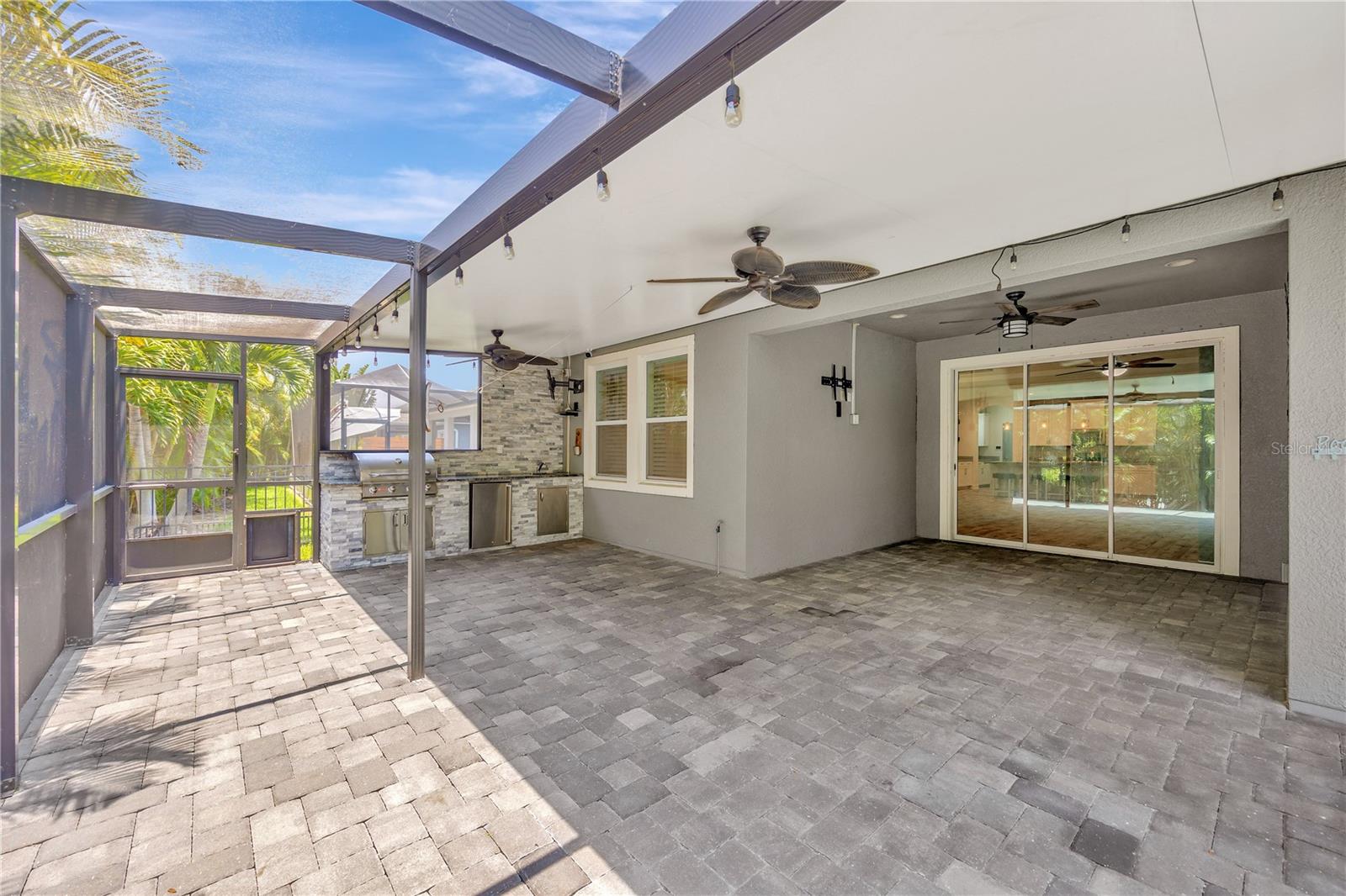 6518 PARK STRAND DR, APOLLO BEACH, FL, 33572