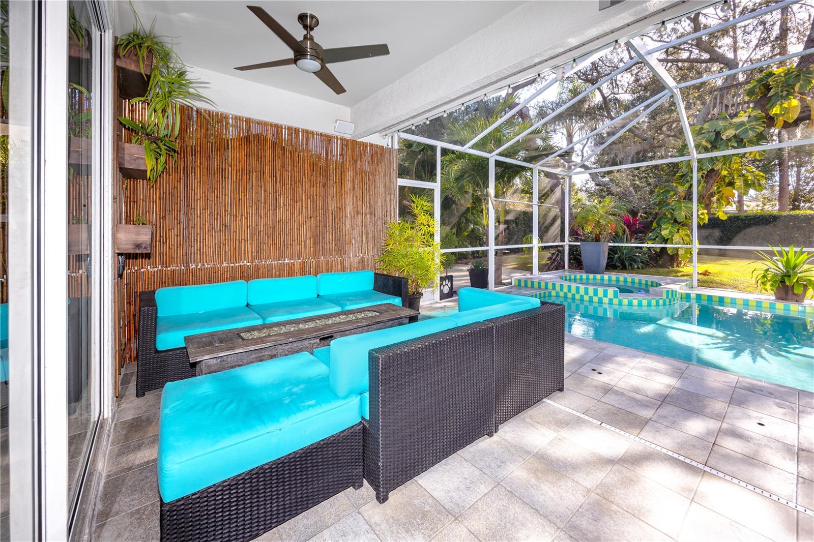 2241 HIGHLAND WOODS DR, DUNEDIN, FL, 34698