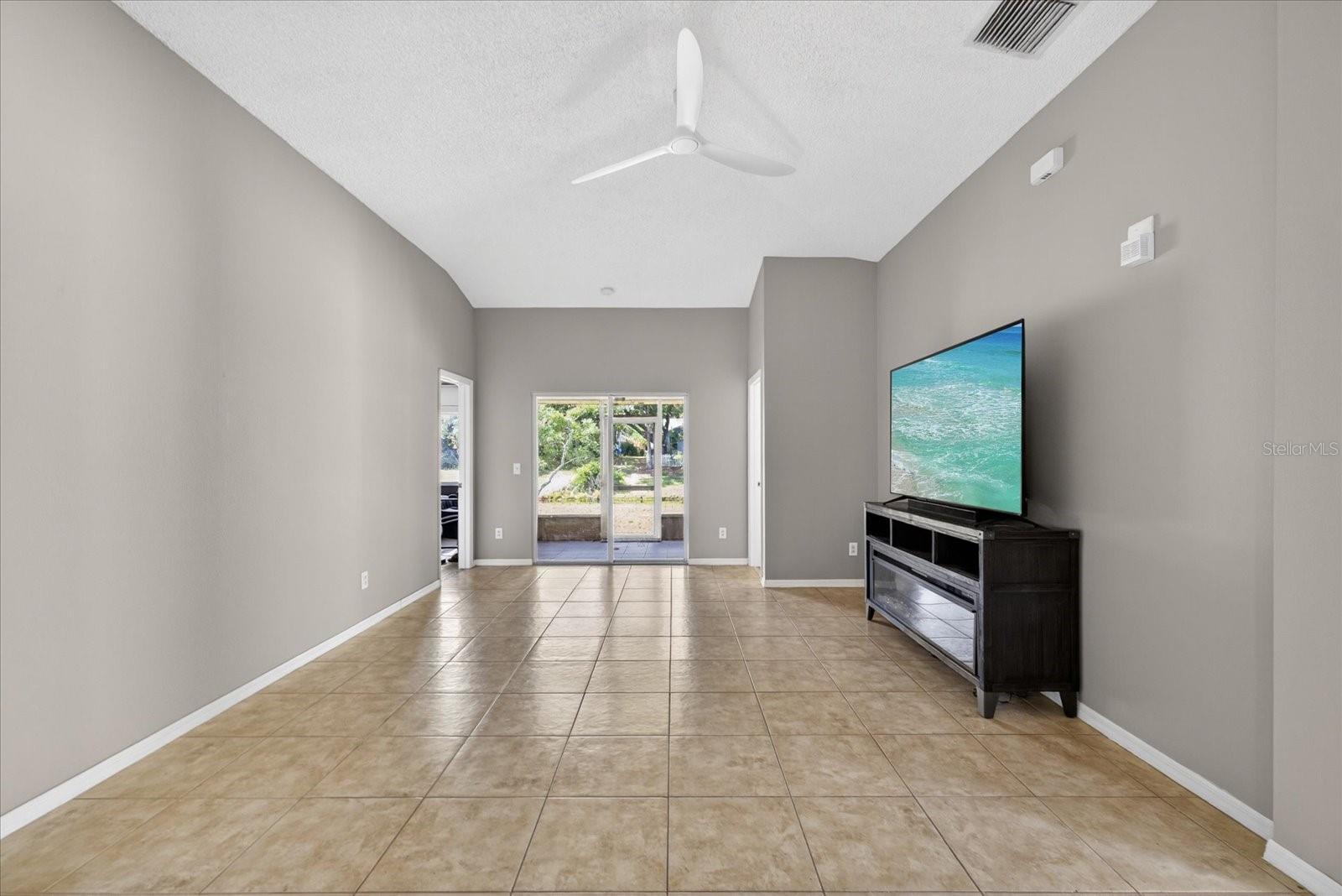 12015 CEDARFIELD DR, RIVERVIEW, FL, 33579