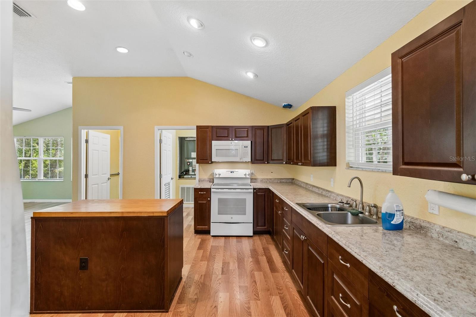 11274 S RIVIERA DR, HOMOSASSA, FL, 34448