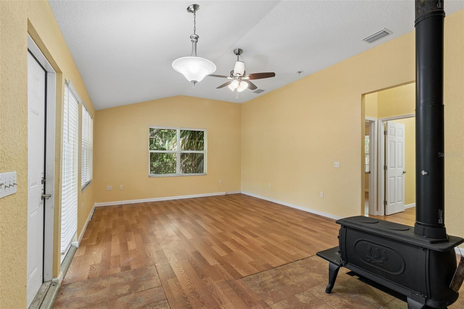 11274 S RIVIERA DR, HOMOSASSA, FL, 34448