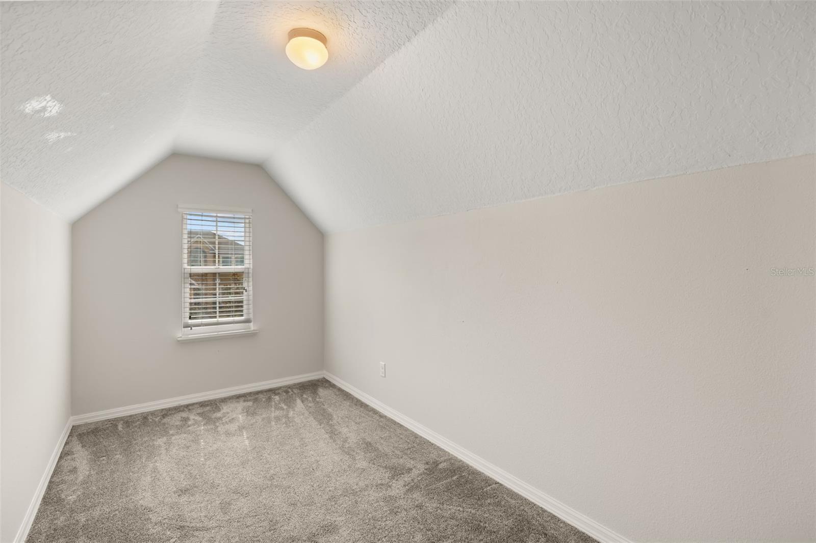 611 DEL PILAR DR, GROVELAND, FL, 34736
