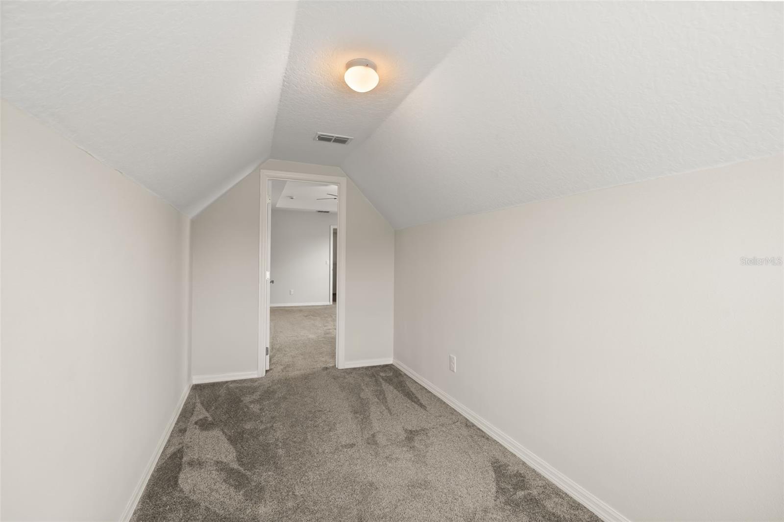 611 DEL PILAR DR, GROVELAND, FL, 34736
