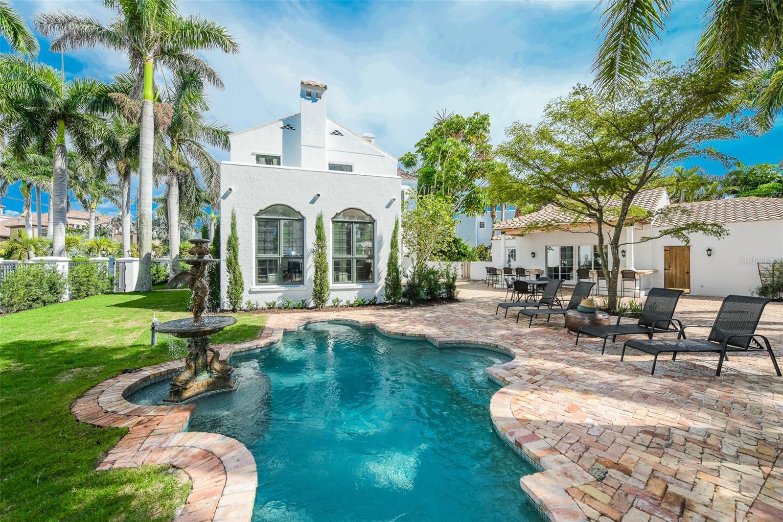 76 S WASHINGTON DR, SARASOTA, FL, 34236