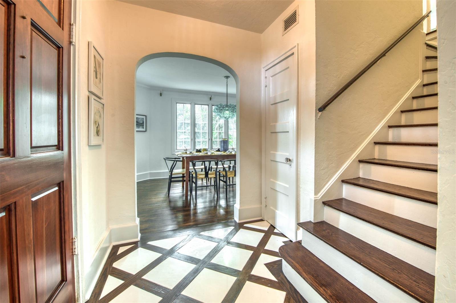 76 S WASHINGTON DR, SARASOTA, FL, 34236