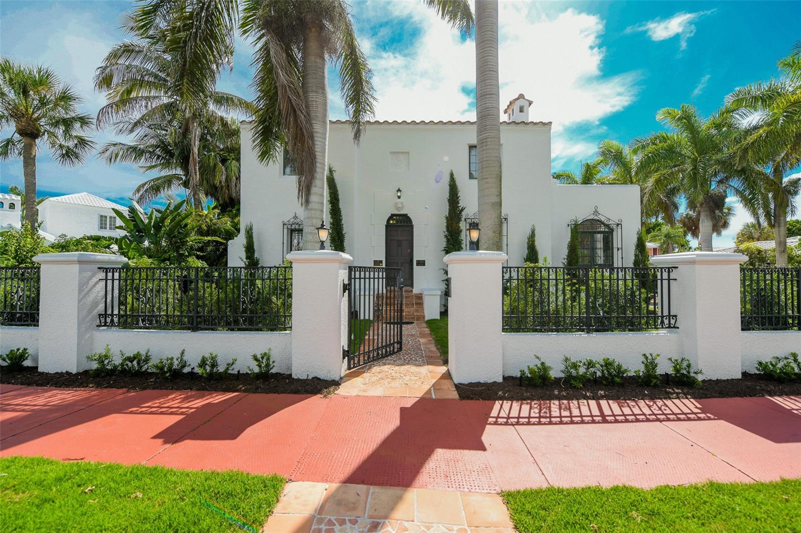 76 S WASHINGTON DR, SARASOTA, FL, 34236