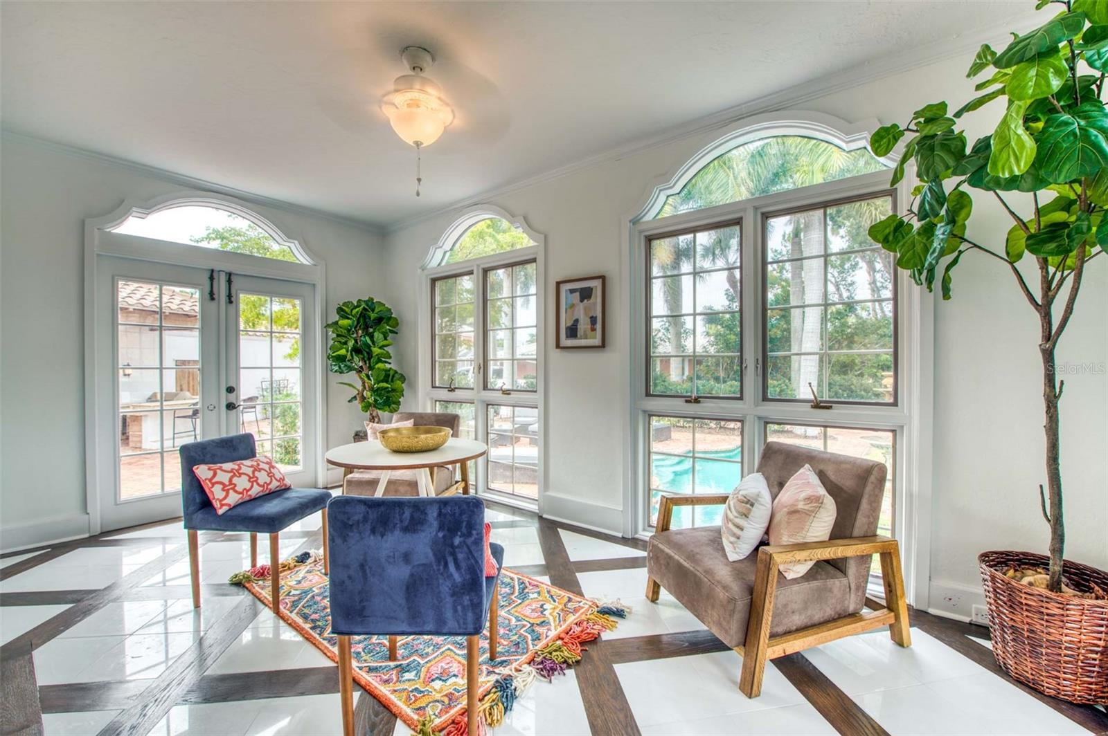 76 S WASHINGTON DR, SARASOTA, FL, 34236