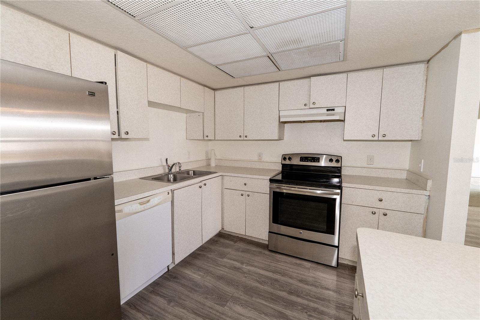 2433 TWIN DR #5, SARASOTA, FL, 34234