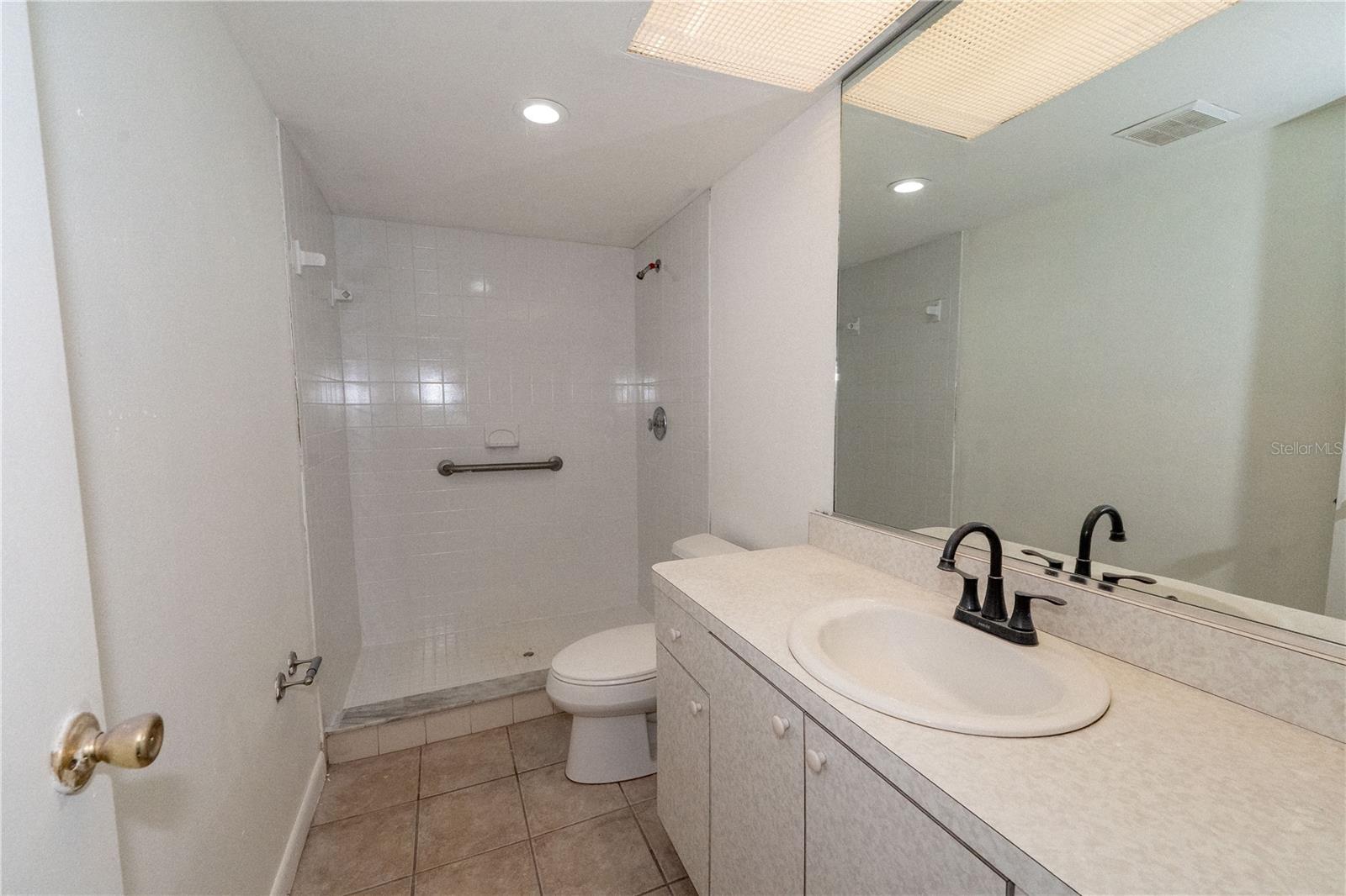2433 TWIN DR #5, SARASOTA, FL, 34234