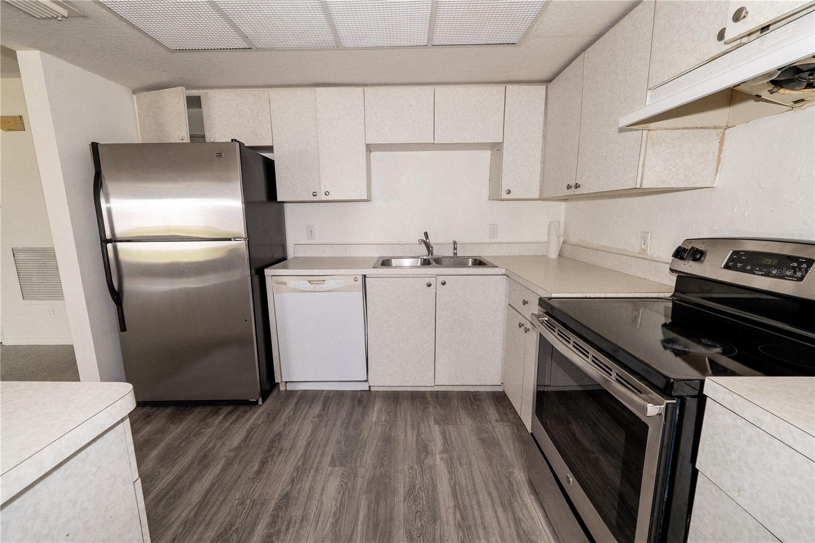 2433 TWIN DR #5, SARASOTA, FL, 34234