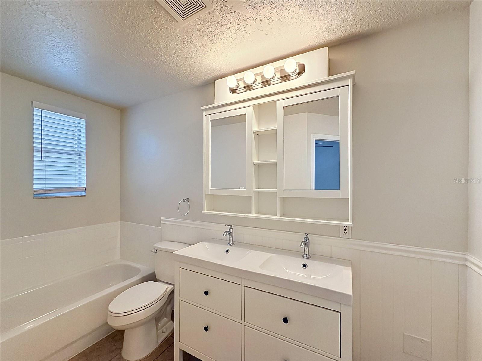 6932 MONARCH PARK DR, APOLLO BEACH, FL, 33572
