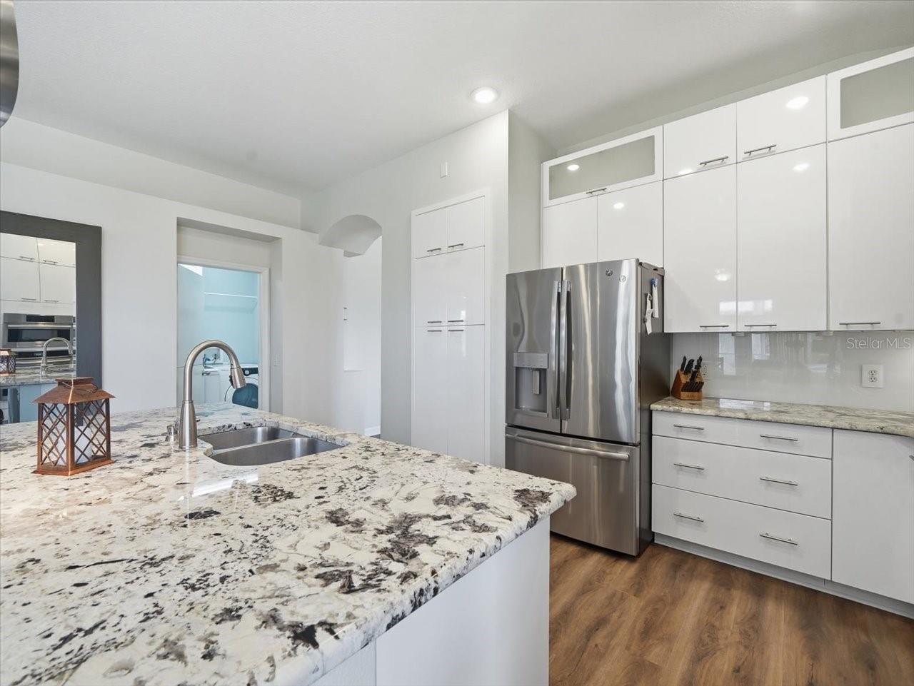 19409 GOLDEN SLIPPER PL, LUTZ, FL, 33558