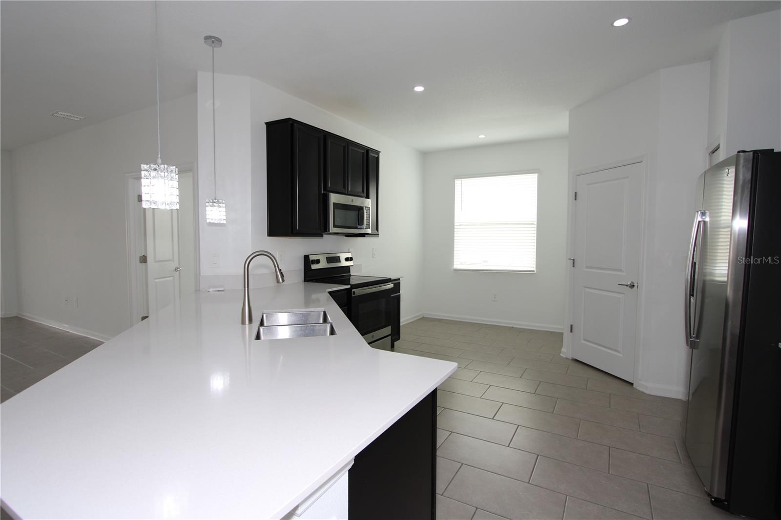 737 CITRUS RESERVE BLVD, DAVENPORT, FL, 33837