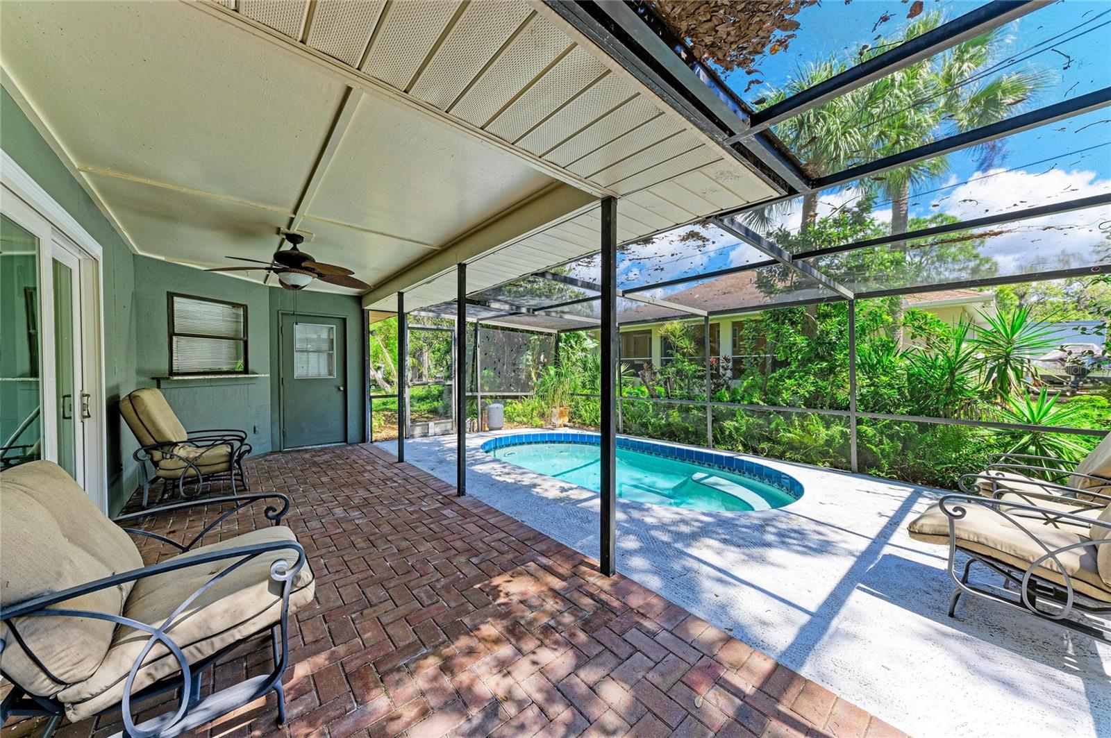 627 ALLIGATOR DR, VENICE, FL, 34293