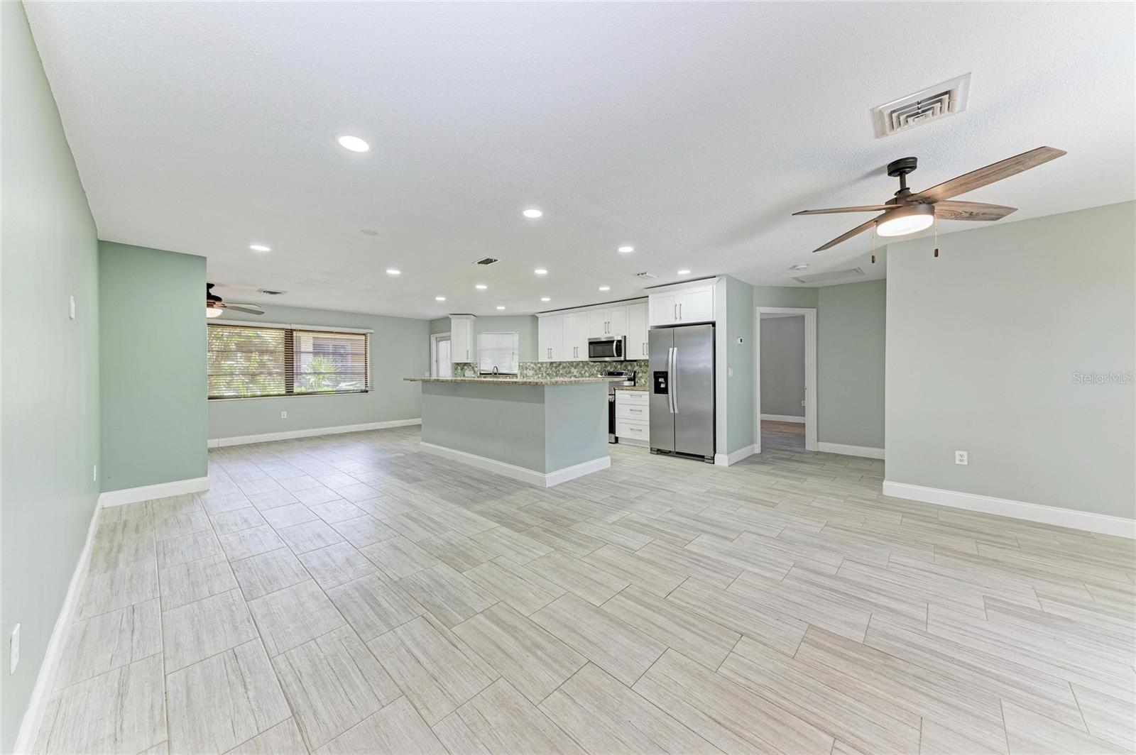 627 ALLIGATOR DR, VENICE, FL, 34293