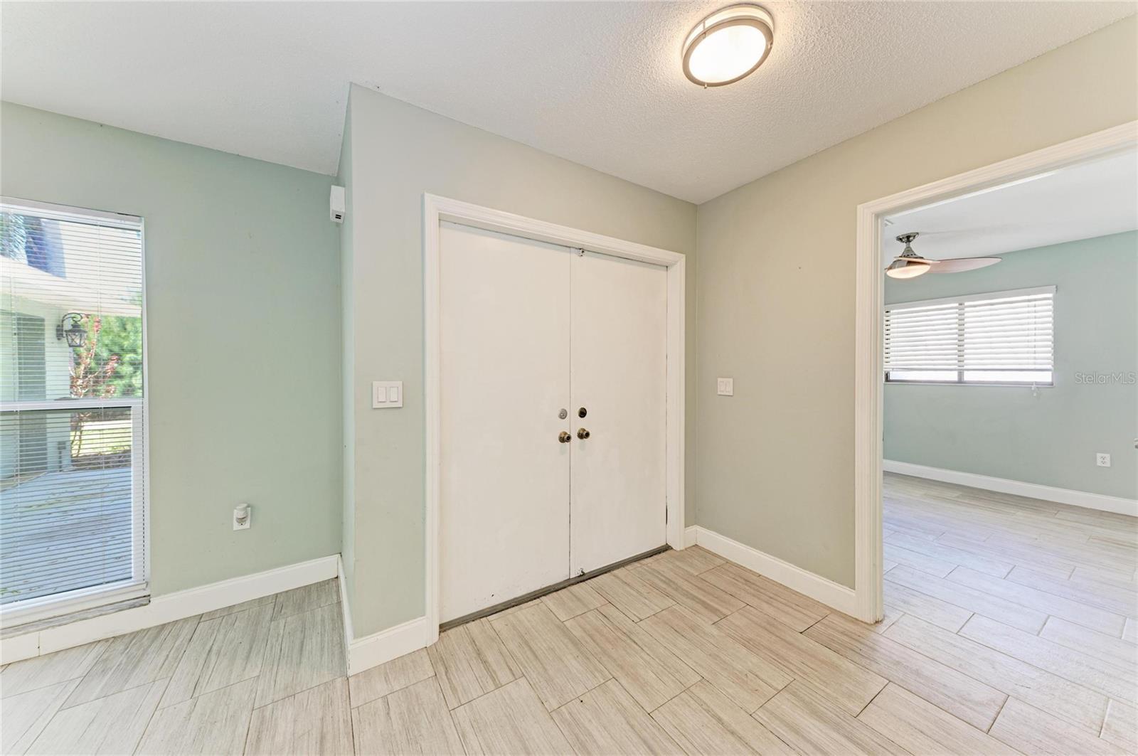 627 ALLIGATOR DR, VENICE, FL, 34293
