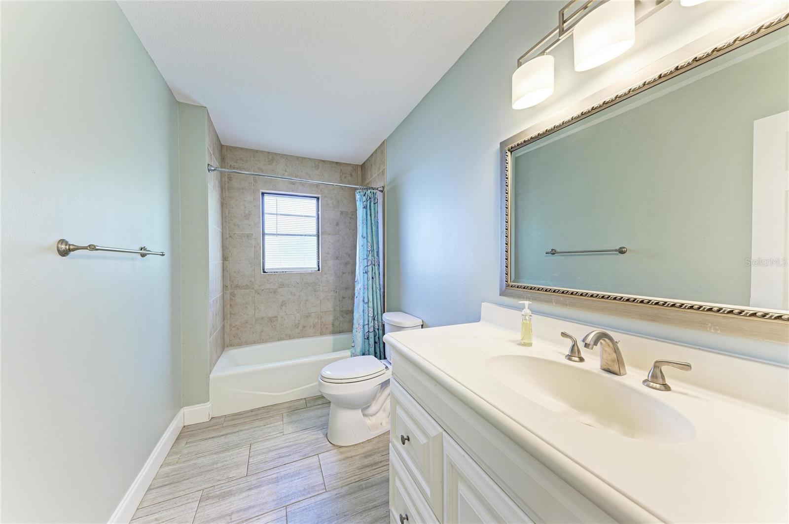 627 ALLIGATOR DR, VENICE, FL, 34293