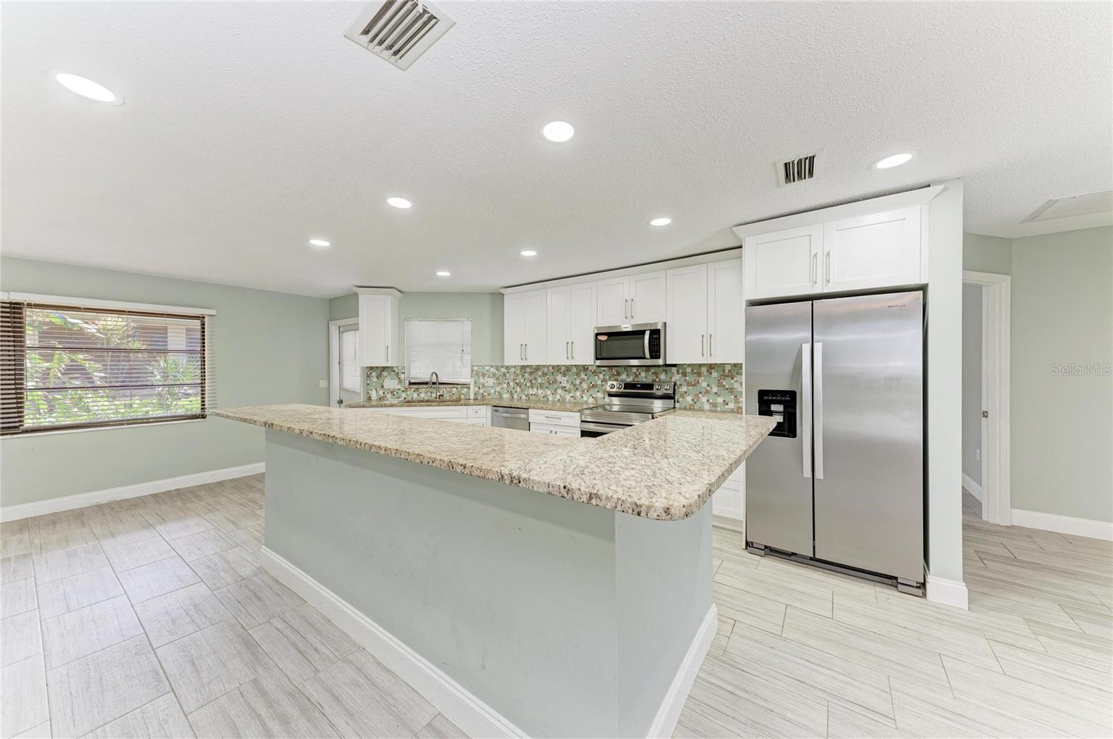 627 ALLIGATOR DR, VENICE, FL, 34293